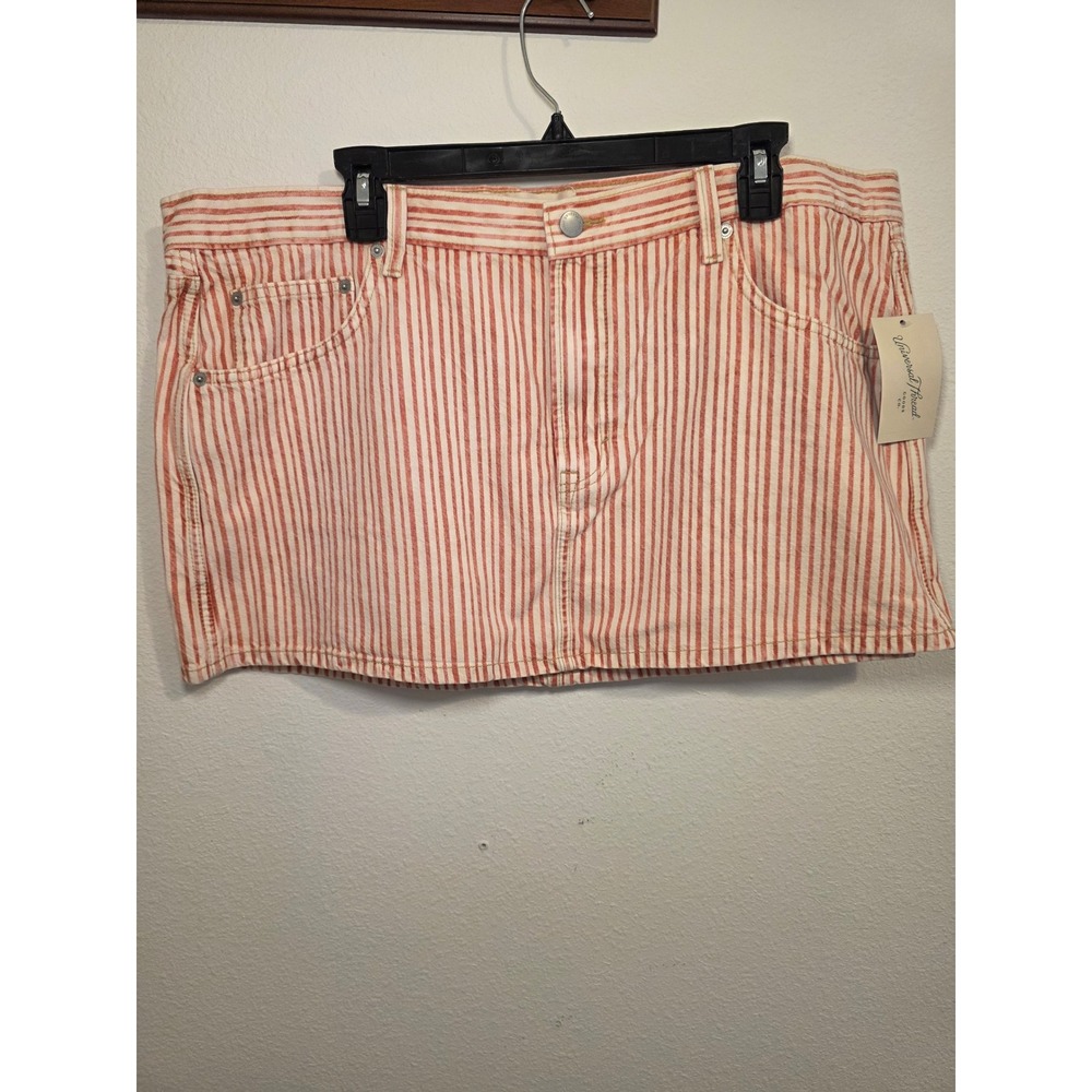 Universal Thread Red White Striped Denim Mini Skirt NWT Size 16